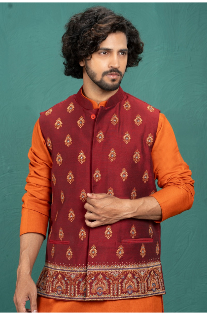 MAROON EMBROIDERED COTTON SLUB ETHNIC JACKET